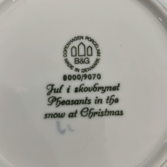 Vintage - 1970 Christmas in Greenland Collector Plate - Picture 7 of 12